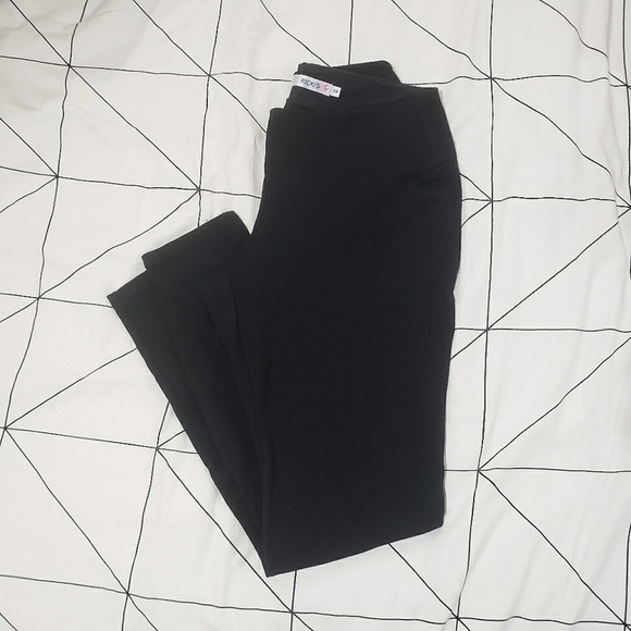 🌿3/$20 🌿 Ricki's Black Leggings Size Small - Picture 1 of 13